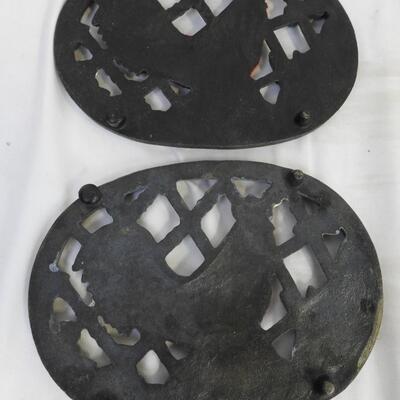 4 pc Rooster Decor: Cast Iron Decor and Wall Hook, Stoneware Plate
