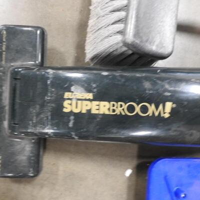 4 pc Cleaning Supplies, Shark, Broom, Super Broom, Works