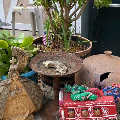 Miscellaneous Garden Yard Art and Potted Succulent Lot