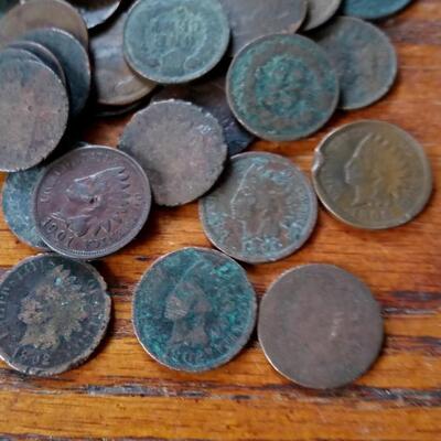 LOT 4  LARGE LOT OF INDIAN HEAD PENNIES