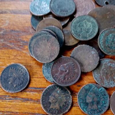LOT 4  LARGE LOT OF INDIAN HEAD PENNIES