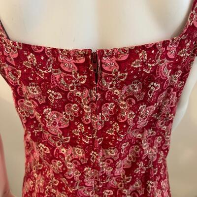 FADED GLORY ~ Zip-Up Red Flower Pattern Dress ~ Size Medium (8/10)