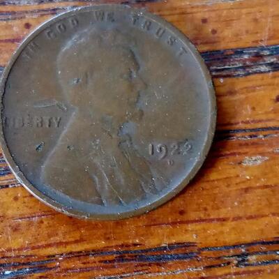 LOT 29  HUNDRED YEAR OLD US COIN