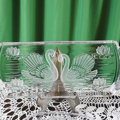 Swan tray