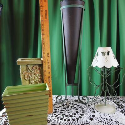 Assortment of Home Decor