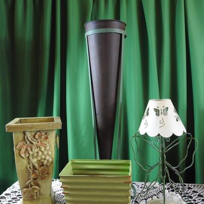 Assortment of Home Decor