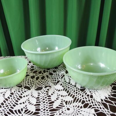 Fire king jadeite swirl mixing bowls