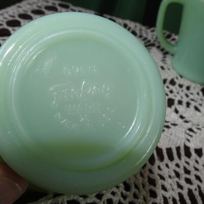 Fire king jadeite serving bowl/coffee cups