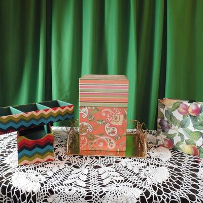 Assortment of Home Decor