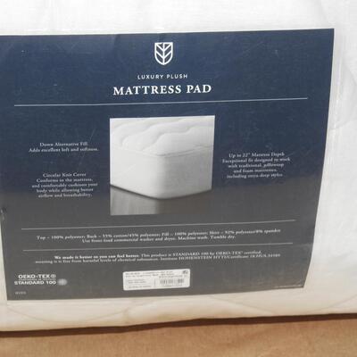 King size sheets and mattress pad