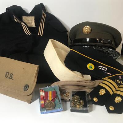 Lot 84: U.S. Military Uniform Pieces and Hats - Navy