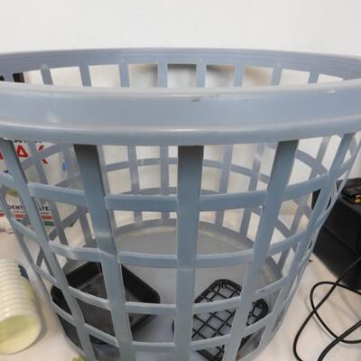 Bathroom DÃ©cor: Trash Can, Shower Curtain, Frame, Borax, Mats and Toilet Cover