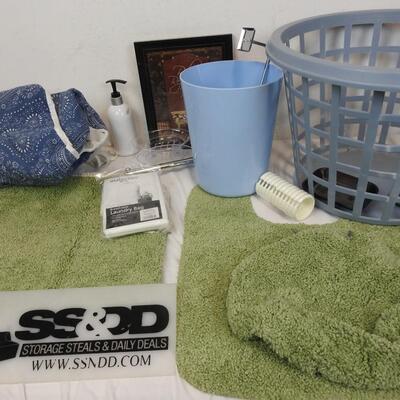 Bathroom DÃ©cor: Trash Can, Shower Curtain, Frame, Borax, Mats and Toilet Cover