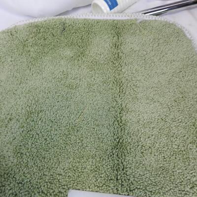 Bathroom DÃ©cor: Trash Can, Shower Curtain, Frame, Borax, Mats and Toilet Cover