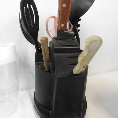 Kitchen Lot: 3 Pitchers, Cutting Board, Several Knives, Silverware, Spoons, etc