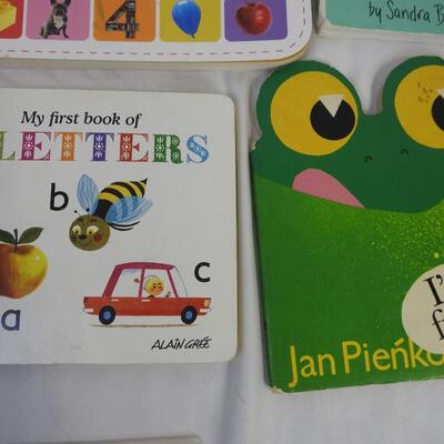 10 Children's Books: Board Books, Clever Creatures, Dada, I'm Frog