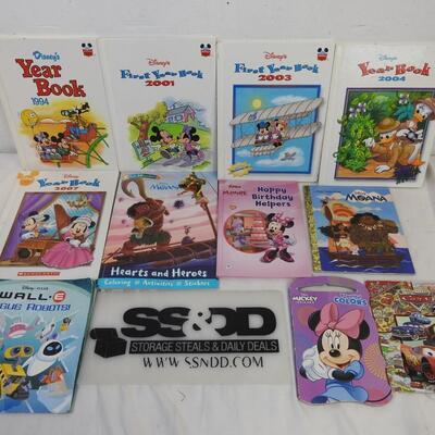 11 Kids Books: Disney's Year Book, 1994, Moana, Wall E