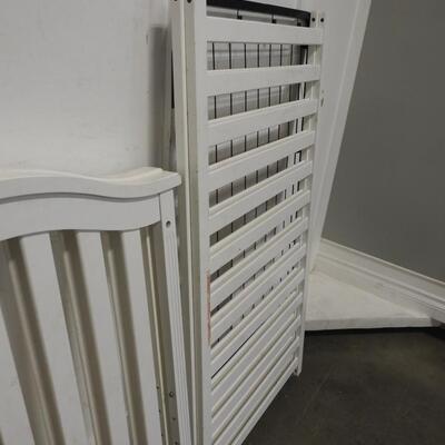 White Crib, With Hardware, No Matress