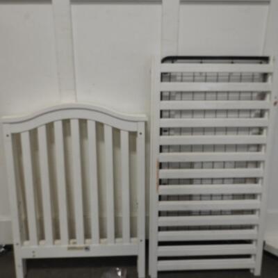 White Crib, With Hardware, No Matress