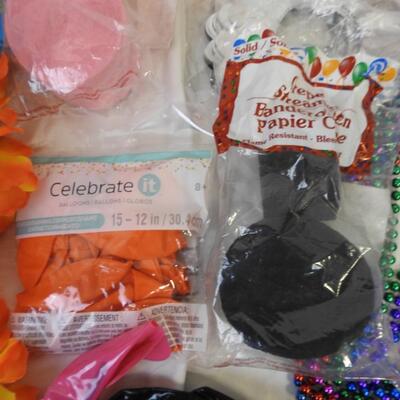 18 pc Party Supplies: Streamers, Balloons, 3 Tier cupcake Stand, Table Cloths