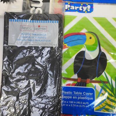 18 pc Party Supplies: Streamers, Balloons, 3 Tier cupcake Stand, Table Cloths