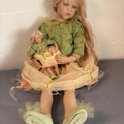 Annette Himstedt, "Himmelschlusselchen " Doll w/ Kleine Hummel