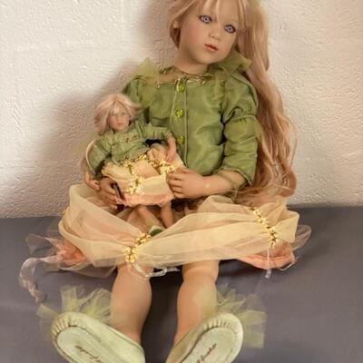 Annette Himstedt, "Himmelschlusselchen " Doll w/ Kleine Hummel