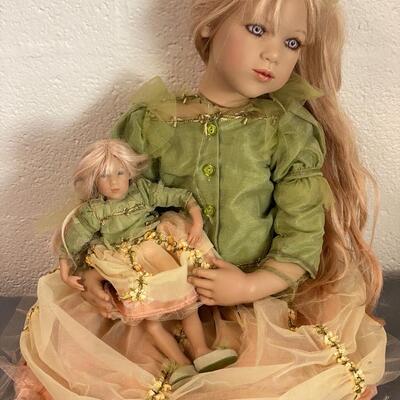 Annette Himstedt, "Himmelschlusselchen " Doll w/ Kleine Hummel