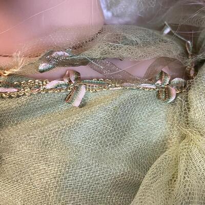 Annette Himstedt, "Himmelschlusselchen " Doll w/ Kleine Hummel