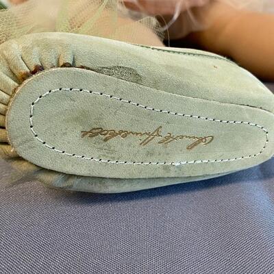 Annette Himstedt, "Himmelschlusselchen " Doll w/ Kleine Hummel