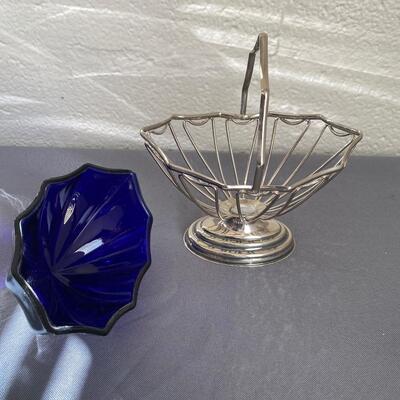 Vintage Reed & Barton Silver Plate Candy Basket