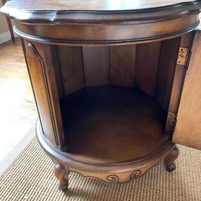 Lot 43 Round Barrel Side Table Side Door and French Legs