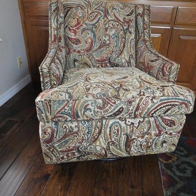 Hooker Swivel Rocker Chair