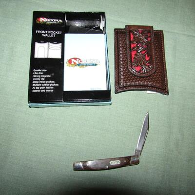 LOT 6  BUCK POCKET KNIFE AND NEW WALLET