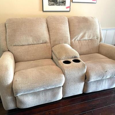 Lot 49 FREE! Double Recliner Zero Clearance Center Console 72