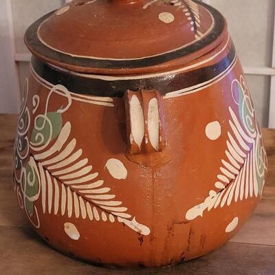 Lot 32: Vintage Tlaquepaque Mexican Folk Art Pottery Bean Pot