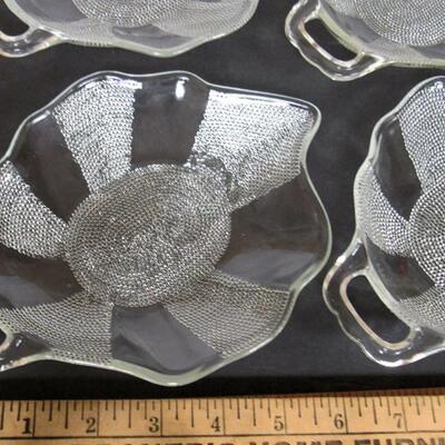 4 Vintage Jeanette Glass Dewdrop Pattern Leaf Shaped Dishes
