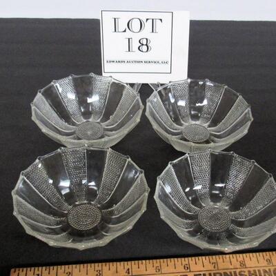 4 Vintage Jeanette Glass Dew Drop Pattern Small Bowls