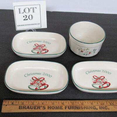 Lot of Pfaltzgraff Dishes: Winterberry Tiny Crock and 3 Oval Dishes