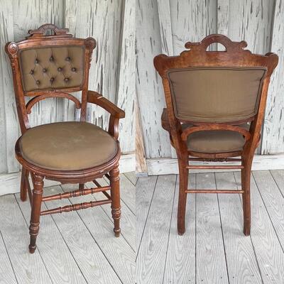 Pair (2) ~ Vintage Chairs ~*See Details ~ Project Piece