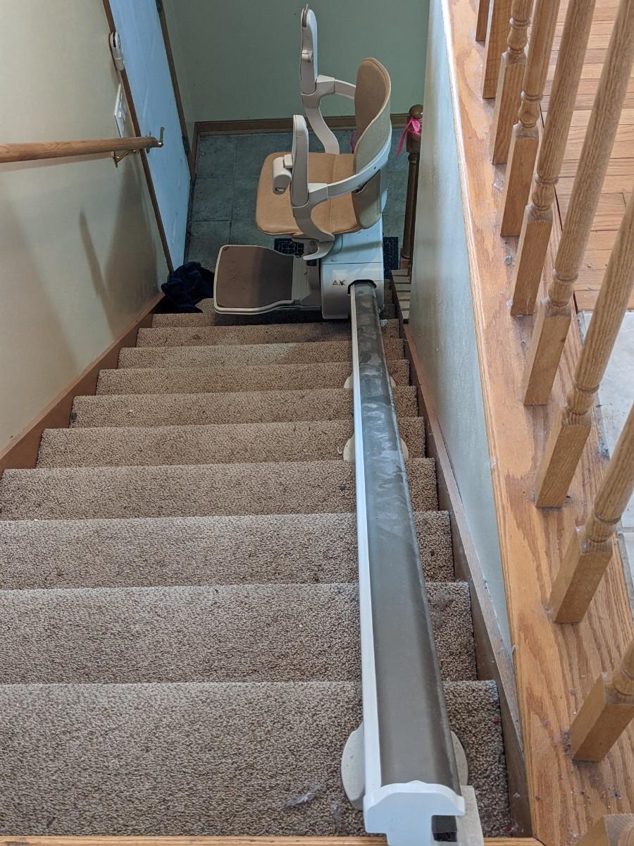 Stannah Stairlift Model 600 2014, Fully Functional! Minimal Wear