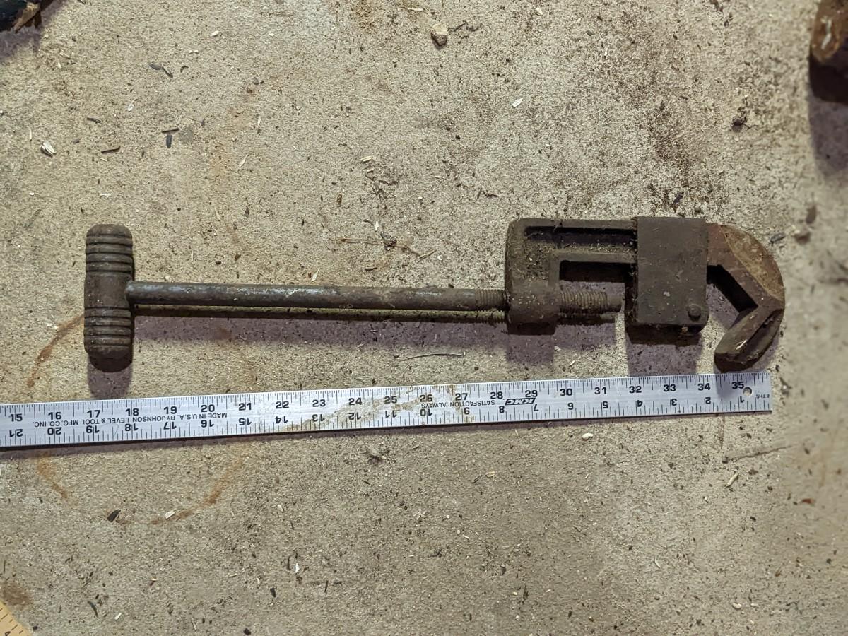 Antique Pipe Cutter