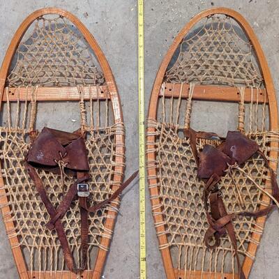 Very Nice Shape Snowshoes