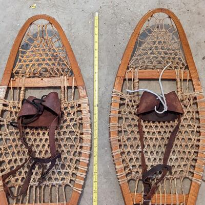 Another Pair of Great Snowshoes (1 white lace)