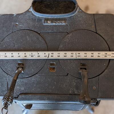 Fantastic Vintage 2 Burner Wood Stove, Does not Appear to have been used