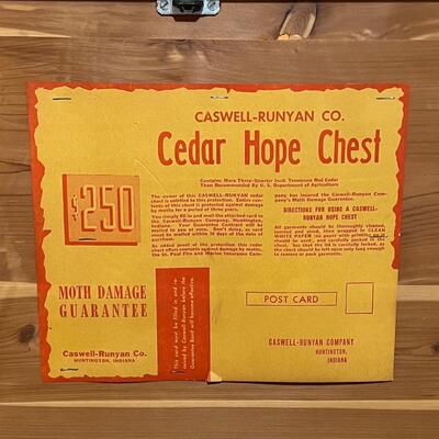 CASWELL-RUNYAN CO. ~ Vintage Queen Anne Cedar Hope Chest ~ *See Details