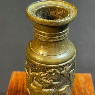 Small Delicate Japanese Meiji-Style Bronze Vase