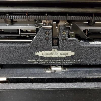Vintage Remington Noiseless Typewriter in case