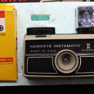 Vintage Complete Kodak Camera Hawkeye Instamatic II Outfit