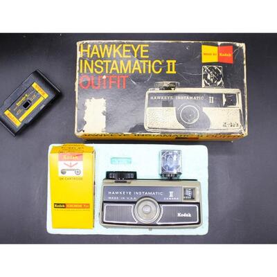 Vintage Complete Kodak Camera Hawkeye Instamatic II Outfit